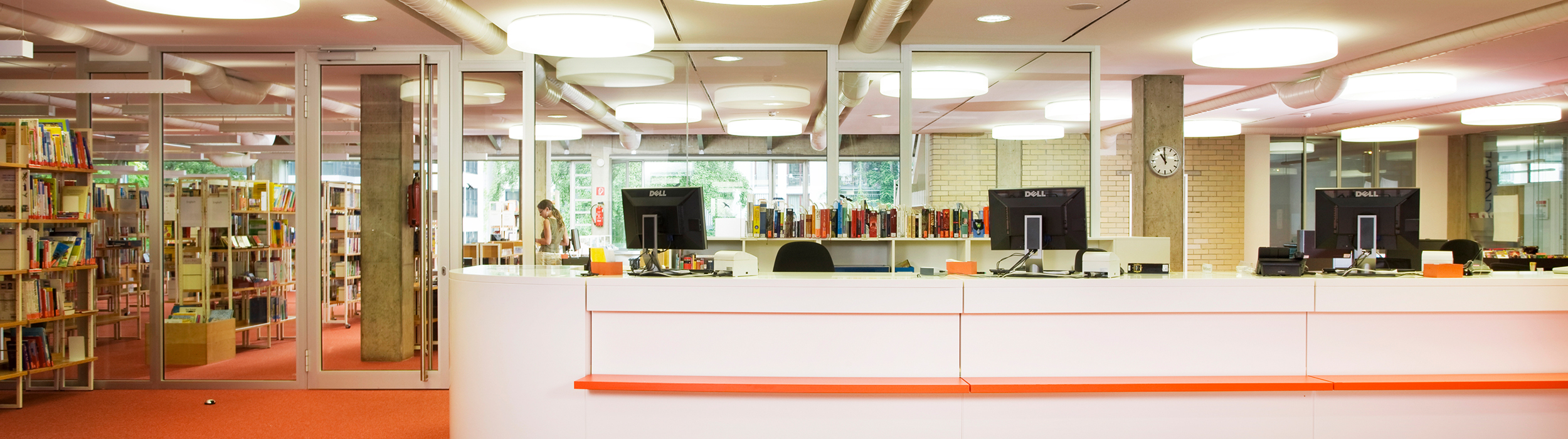 Empfangstheke der Stadtbücherei (Foto: Buck) Empfangstheke der Stadtbücherei (Foto: Buck)